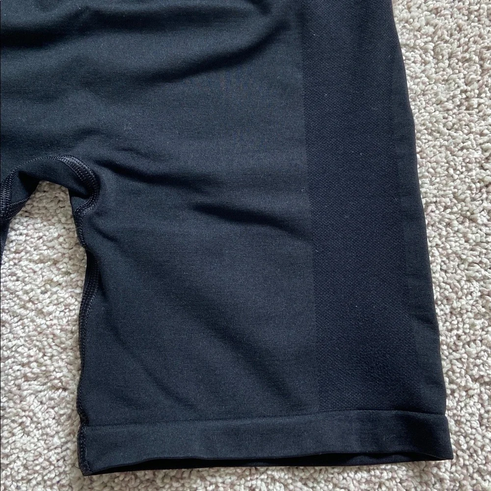 Alphalete • Amplify Short 6.5” Black